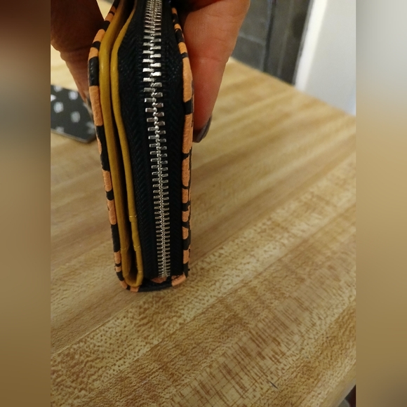 Von Dutch NWT Leopard Compact Snap Wallet W/Zippered Compartment - Picture 5 of 7